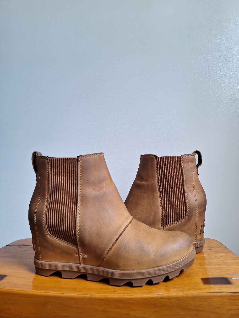 Sorel Joan Of Arctic Wedge II Chelsea Boot Size 8
